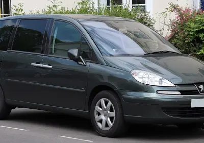 Peugeot 806