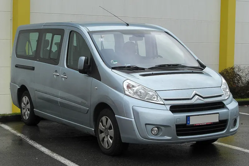 Peugeot Expert Second generation (2007–2016)