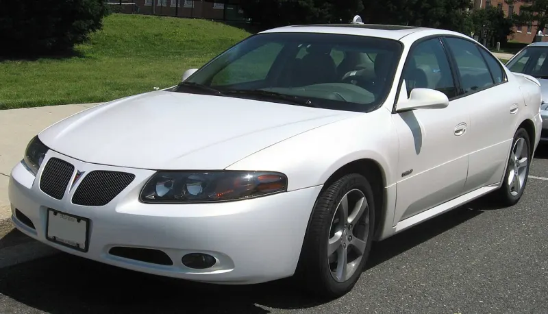 Pontiac Bonneville Tenth generation (1999–2005)