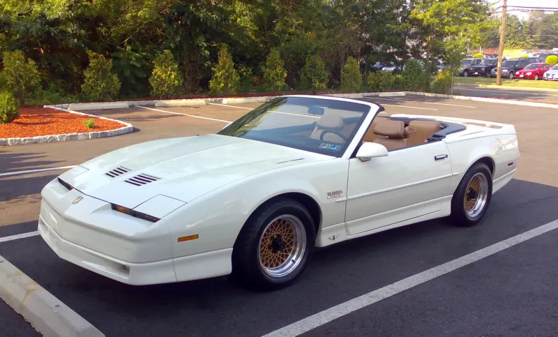 Pontiac Firebird Third generation (1982–1992)