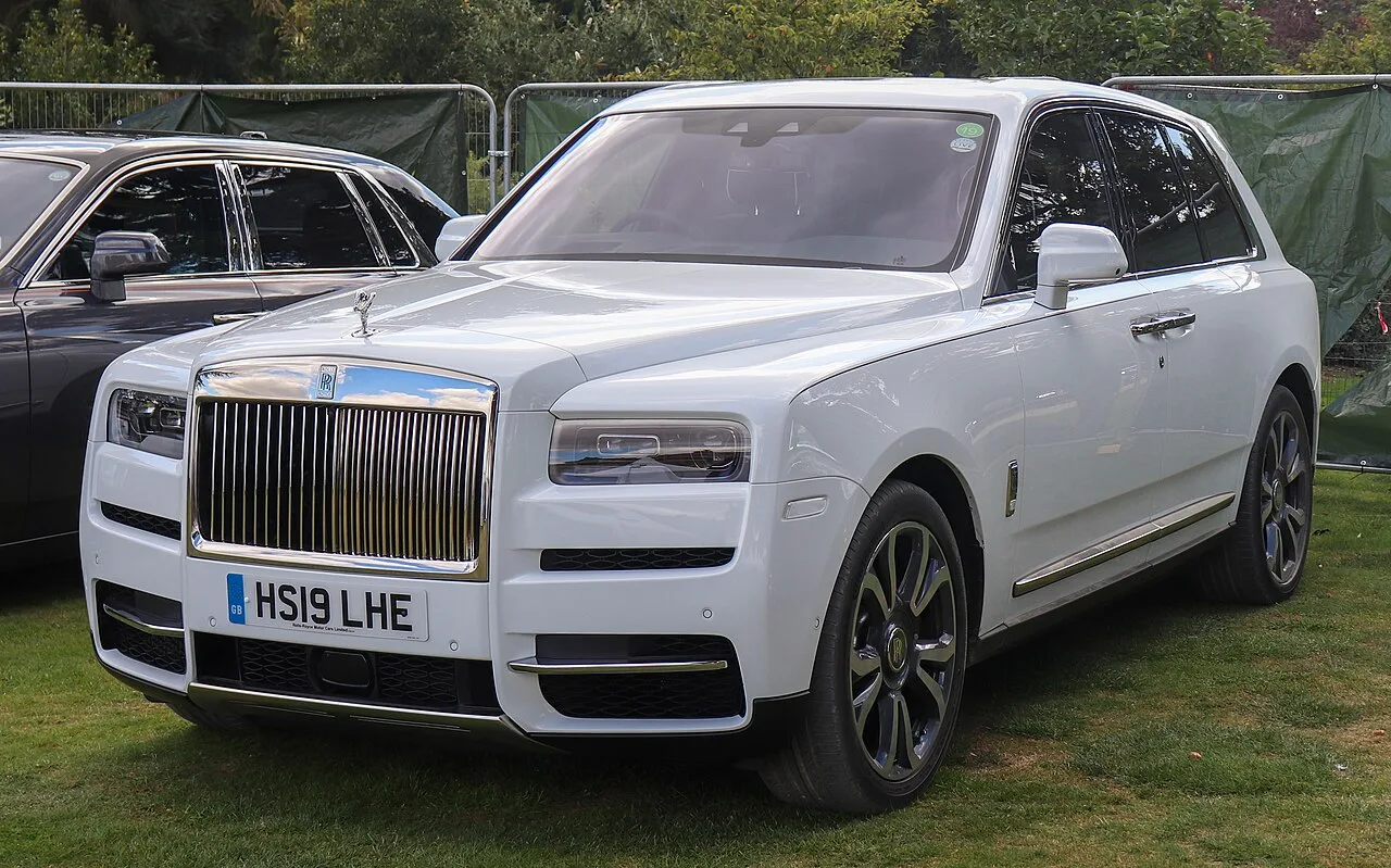 Rolls-Royce Cullinan — Rolls-Royce Cullinan (2018 óta)