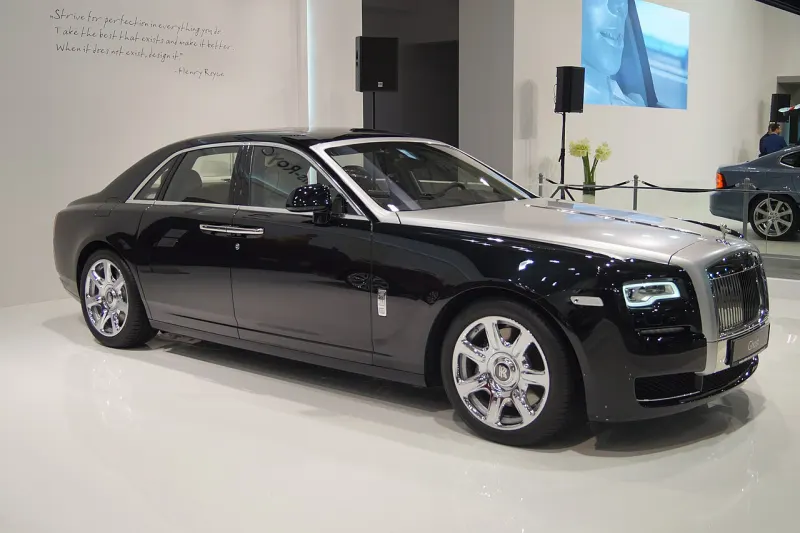 Rolls-Royce Ghost First generation (2009–2020)
