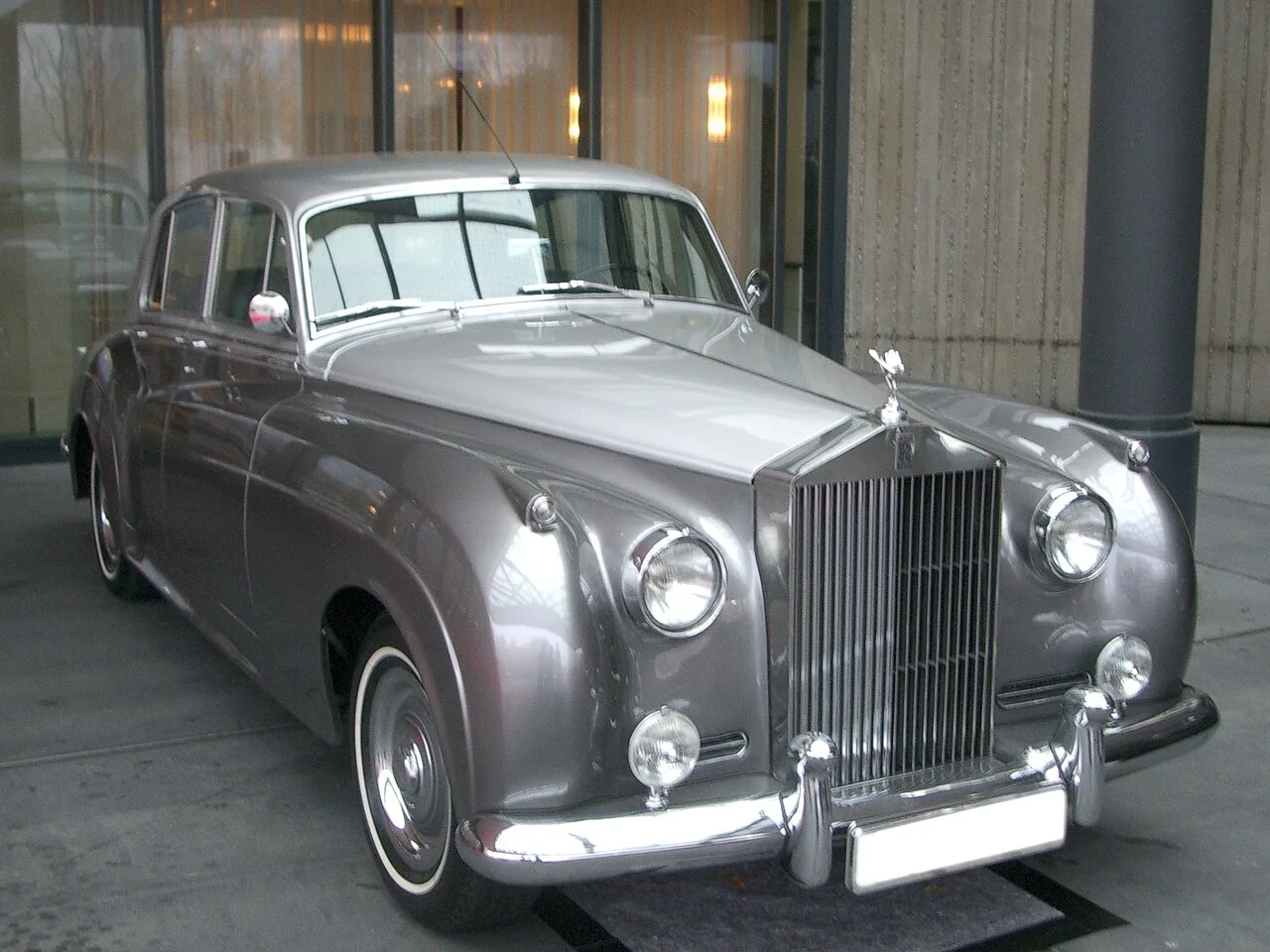 Rolls-Royce Silver Cloud (1955–1966)