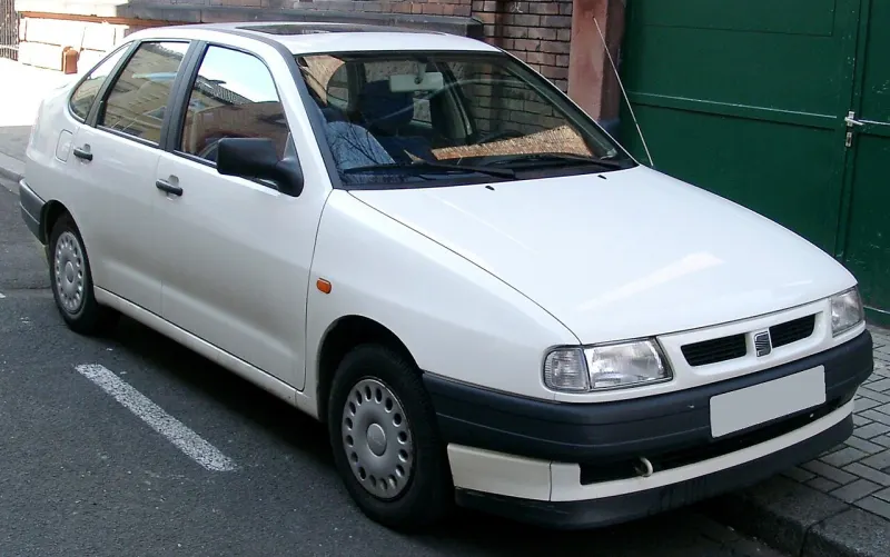 Seat Cordoba First generation (6K) (1993–2002)