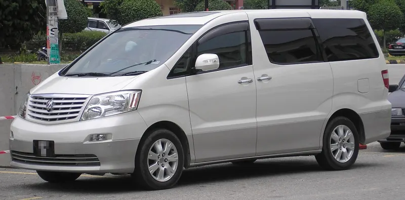 Toyota Alphard First generation (2002–2008)