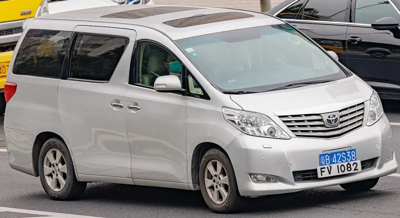 Toyota Alphard Second generation (2008–2015)