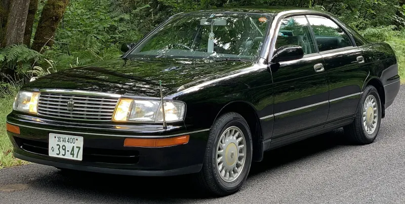 Toyota Crown Ninth generation (1991–1995)