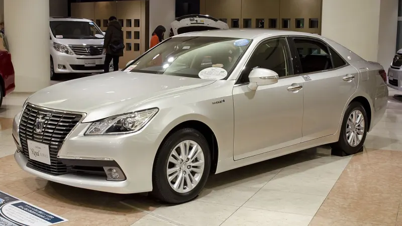 Toyota Crown Fourteenth generation (2012–2018)
