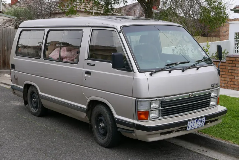 Toyota Hiace Third generation (1982–2007)