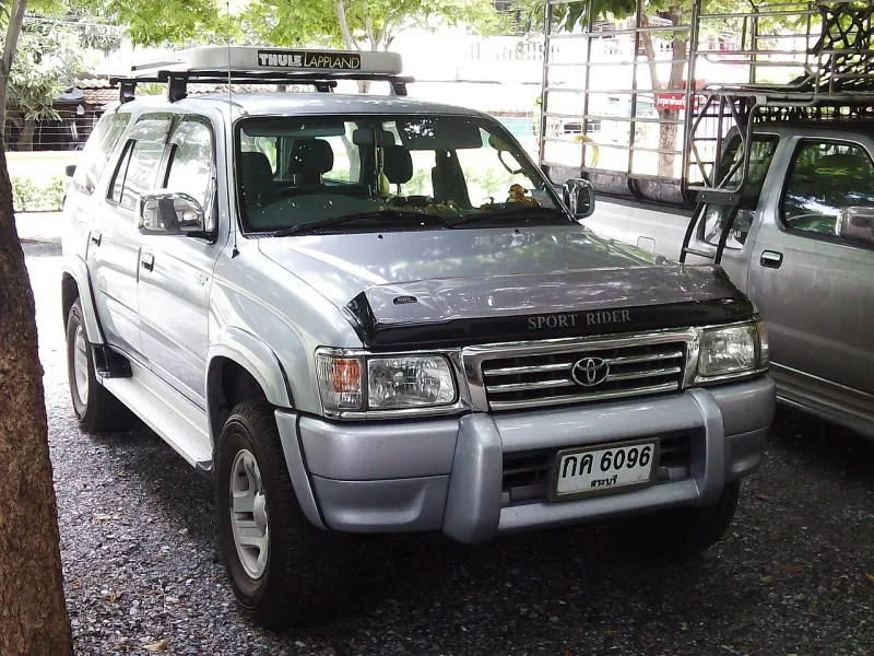 Toyota Hilux Sport Rider (1998–2004)