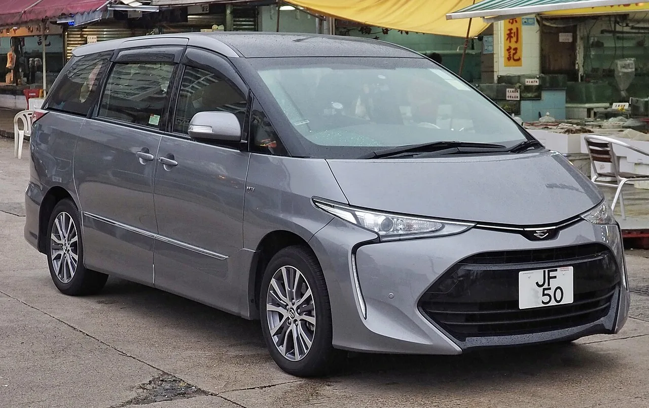 Toyota Previa (1990–2019)