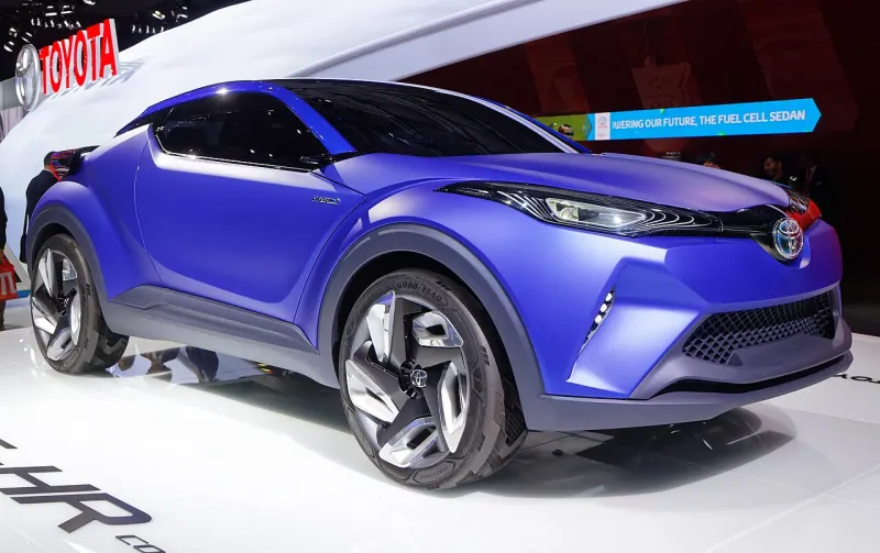 Toyota Prius+ C-HR Concept (2014 óta)