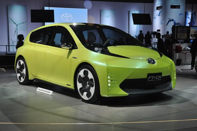 Toyota Prius+ FT-CH Concept (2010 óta)