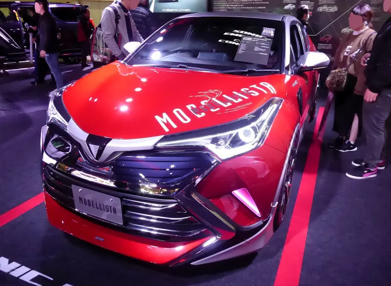 Toyota Prius+ Sonic Emotion C-HR Concept (2018 óta)