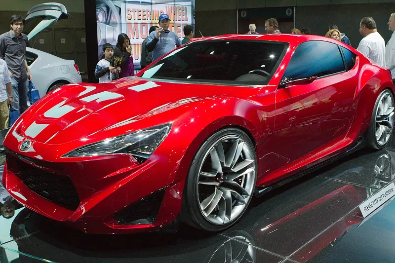Toyota Prius+ Scion FR-S Concept (2011 óta)