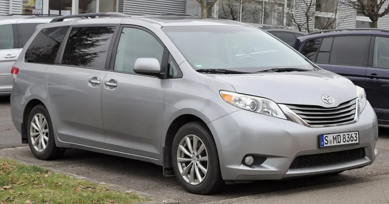 Toyota Sienna Third generation (2010–2020)