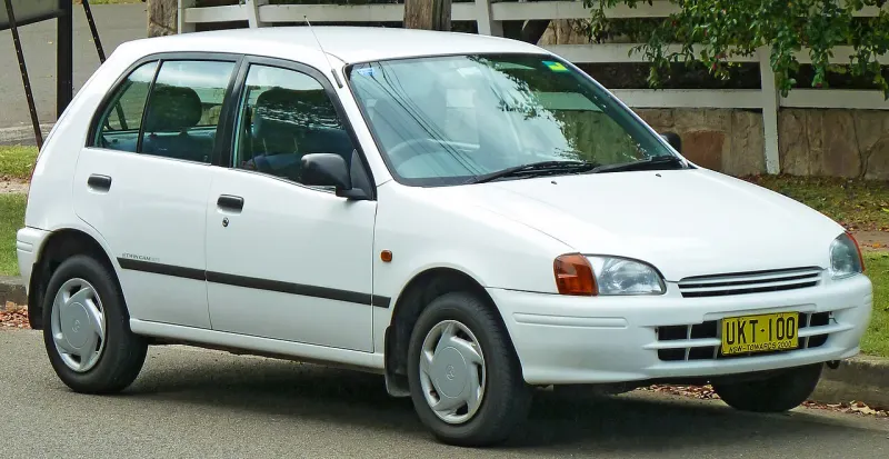 Toyota Starlet Fifth generation (1996–1999)