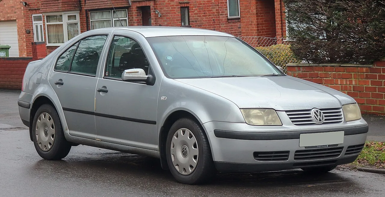 Volkswagen Bora (1999–2006)
