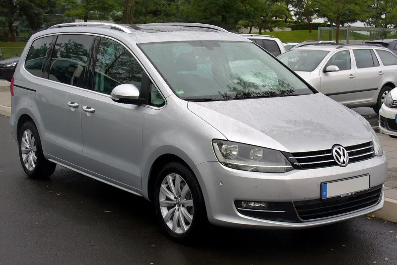 Volkswagen Sharan Second generation (2010–2022)