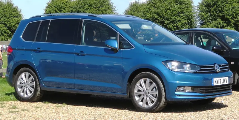 Volkswagen Touran Second generation (2015–2026)