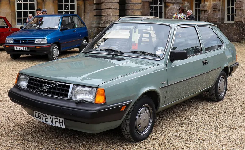 Volvo 360 Volvo 300 Series (1976–1991)