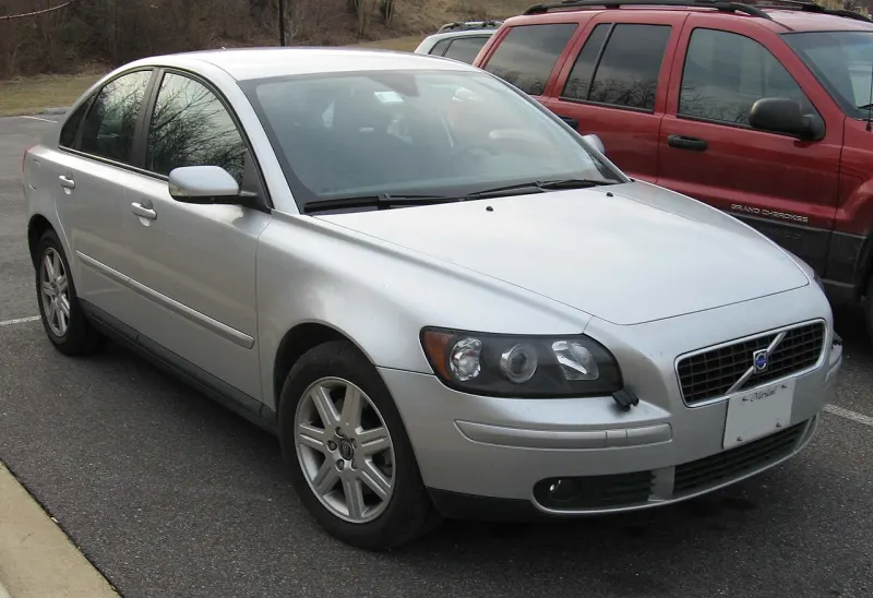 Volvo S40 Second generation (2003–2012)